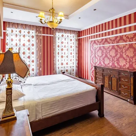 Apartamento Romari проспект свободи 39 *