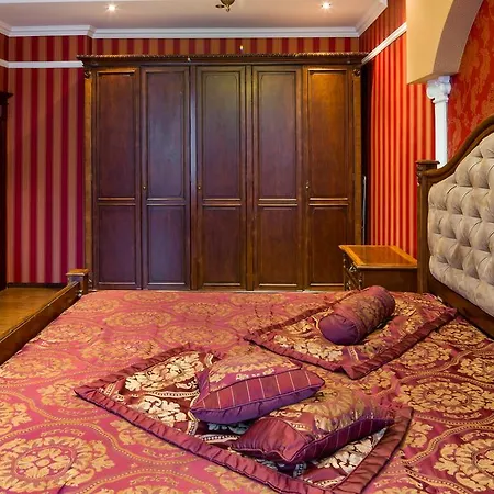 Romari проспект свободи 39 * Lviv