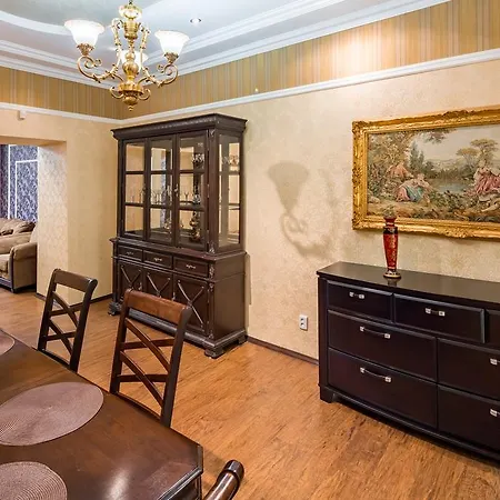 Romari проспект свободи 39 * Lviv