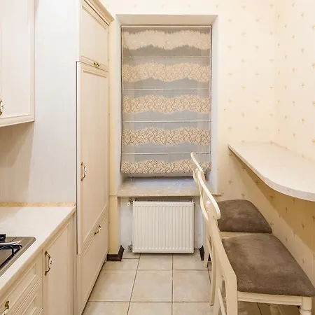 Romari проспект свободи 39 Apartamento *