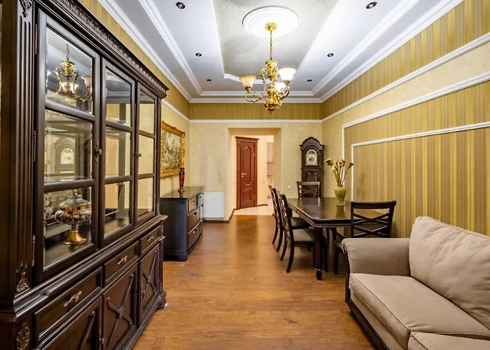 Romari проспект свободи 39 Lviv