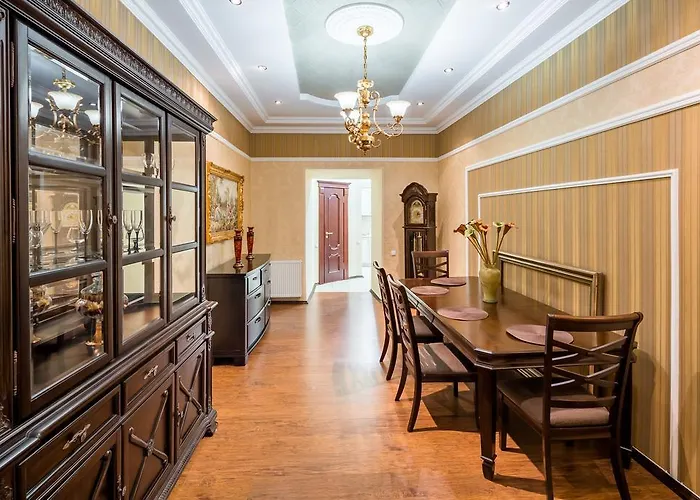 Romari проспект свободи 39 Apartment *